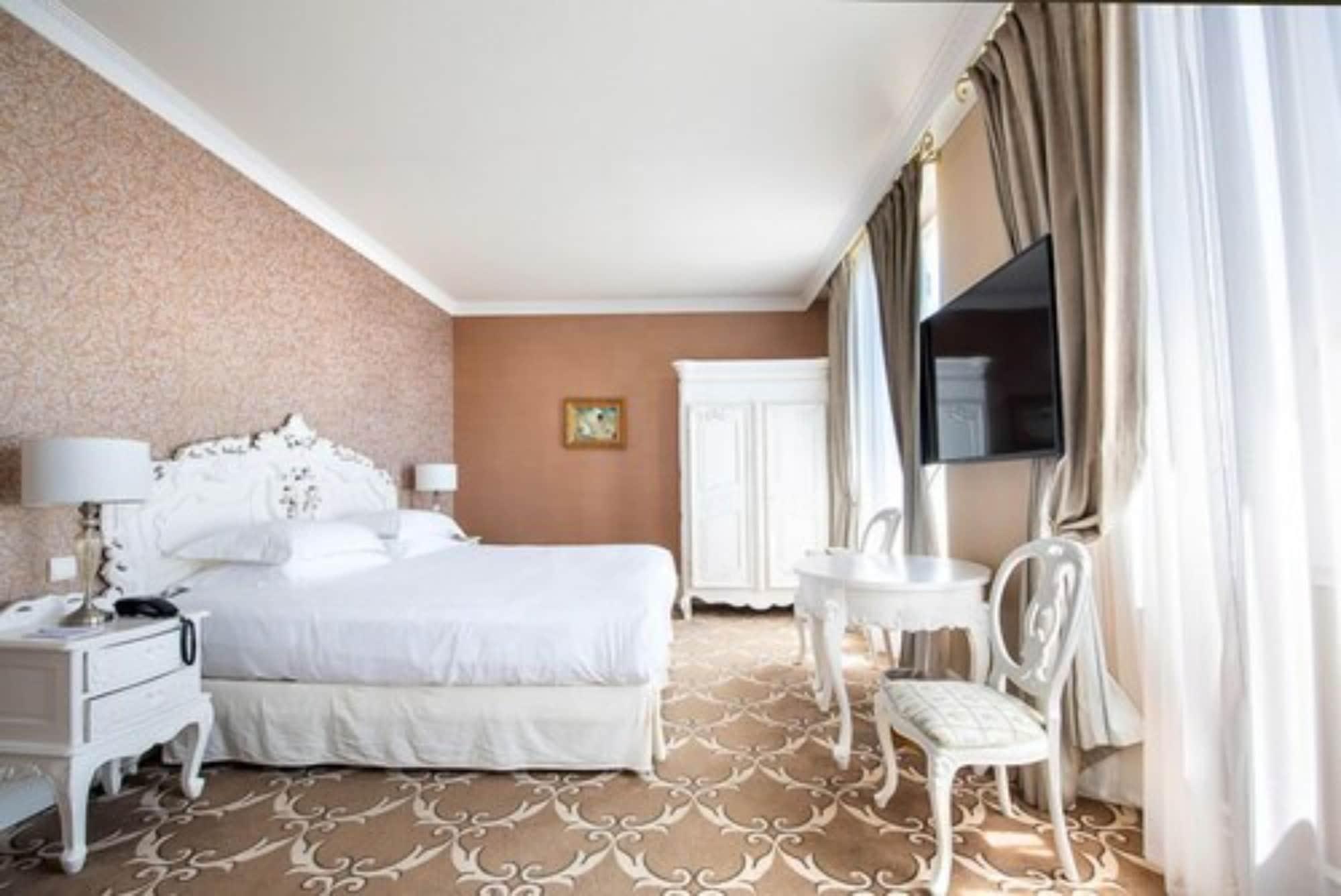 Hotel Chateau De La Tour Cannes Exteriér fotografie