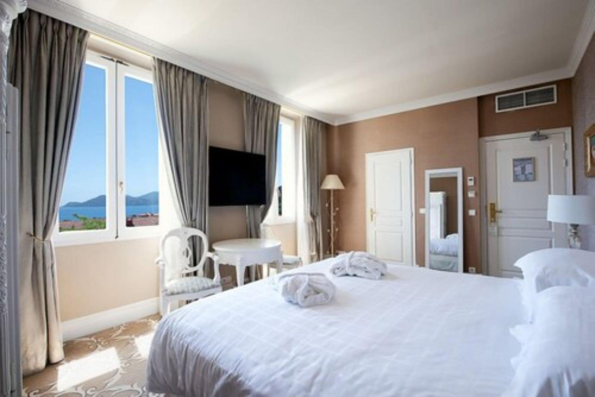Hotel Chateau De La Tour Cannes Exteriér fotografie