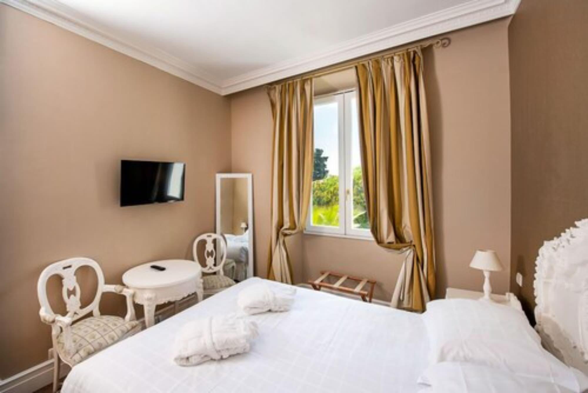 Hotel Chateau De La Tour Cannes Exteriér fotografie